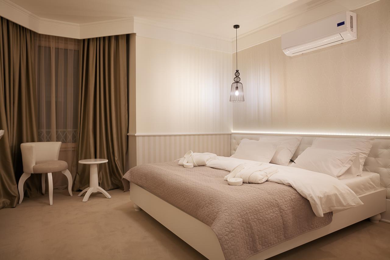 Castello Boutique Hotel Čačak Eksteriør billede